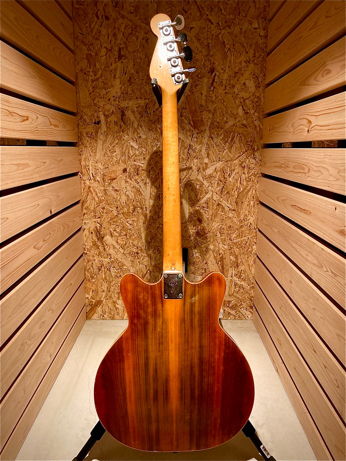 ベース Fender Modern Player Coronado Bass II ベース Fender Modern