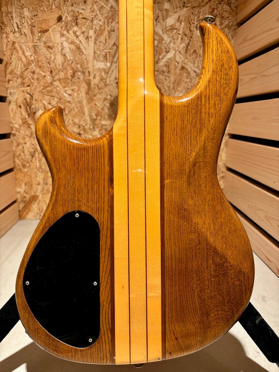 Ariapro2 RS-600H Rev Sound Series | Guitarshop