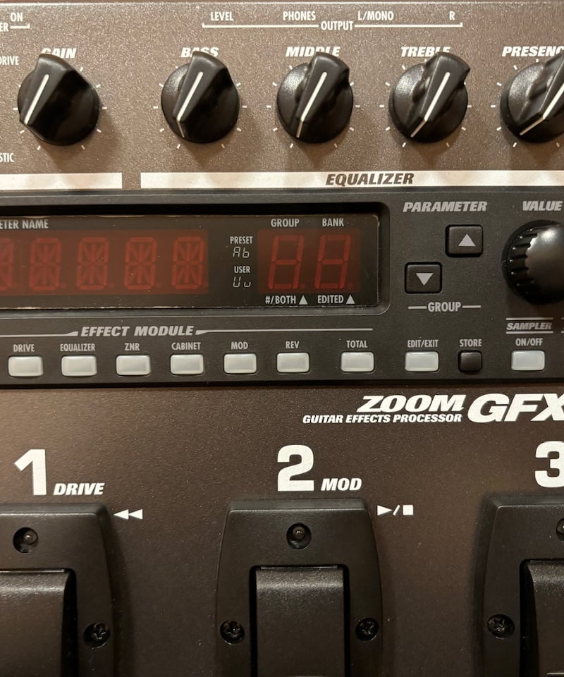 ZOOM マルチエフェクター GFX-5 純正ACアダプター付き 動作確認済み ZOOM マルチエフェクター GFX-5 純正ACアダプター付き 動作確認