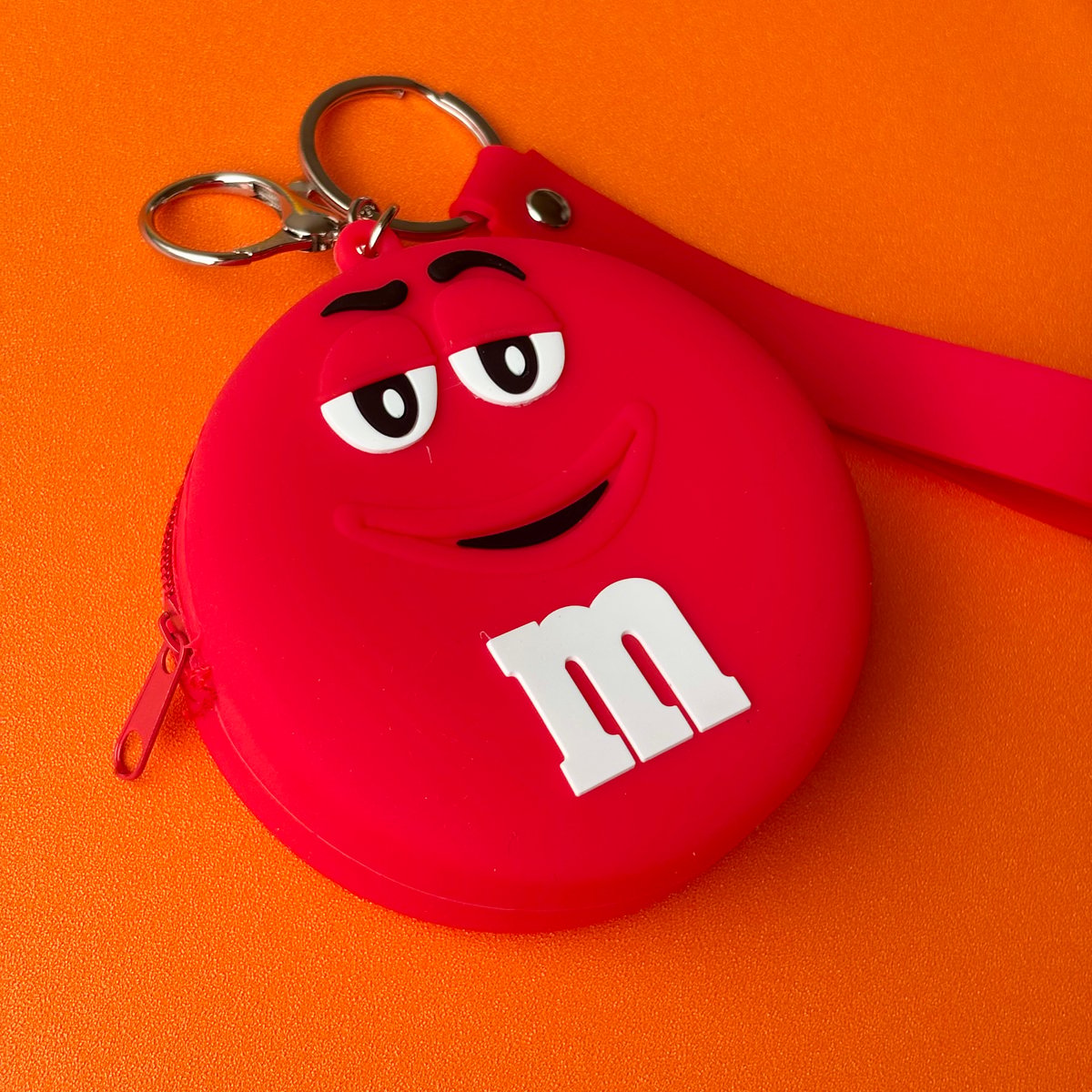 m&m