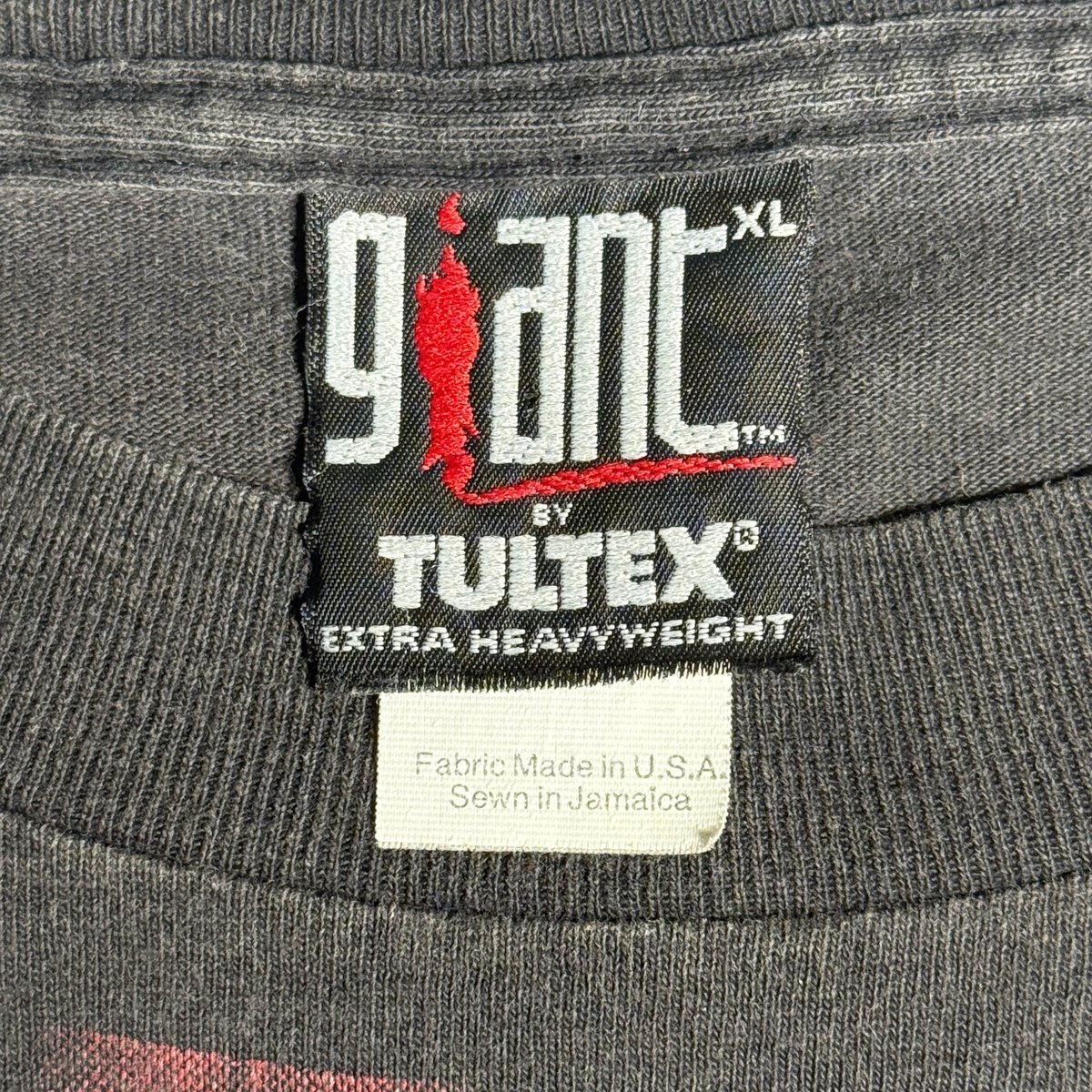 NIRVANA ”HEART SHAPED BOX” 1993 GIANT BY TULTEX