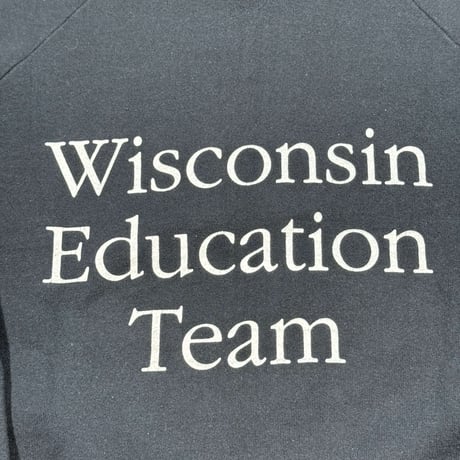 APPLE "WISCONSIN EDUCATION TEAM" FITS LIKE X-LARGE 1702