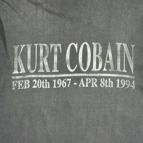 KURT COBAIN "GUITAR" DOUBLESIDE FITS LIKE X-LARGE 1616