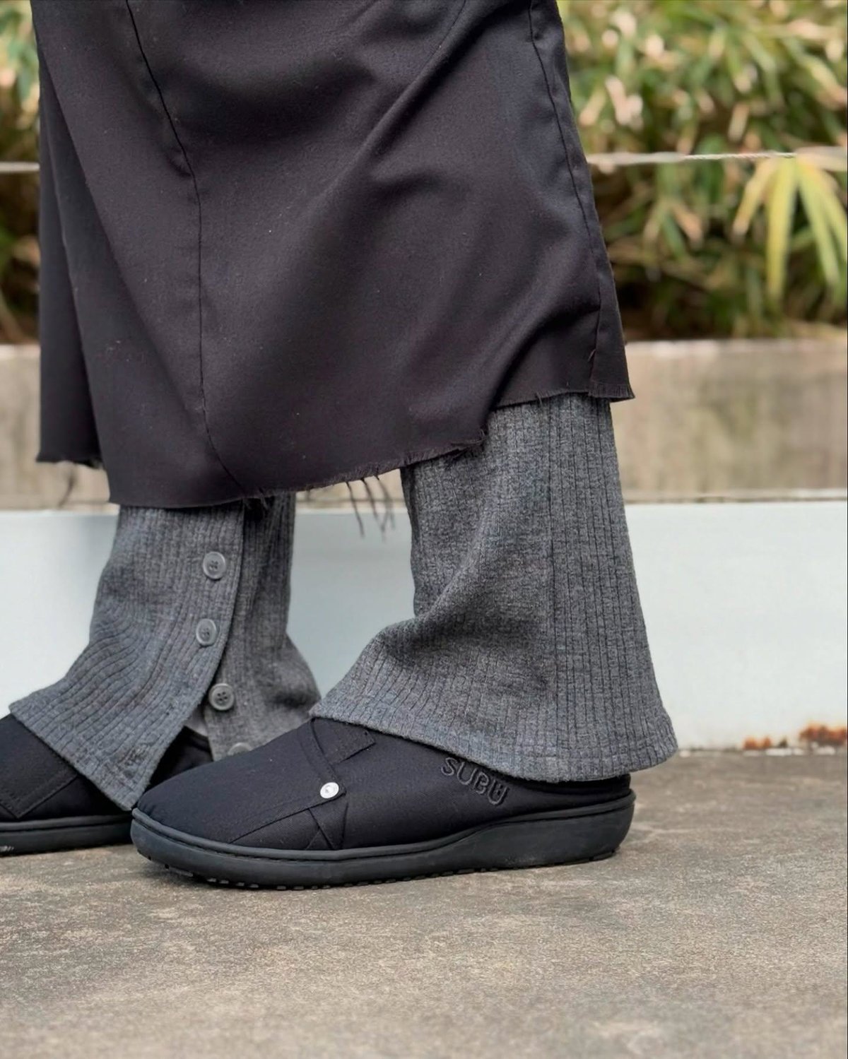 SUBU 0 韓国限定 カーペンターサンダル fit=scale-down,w=1200