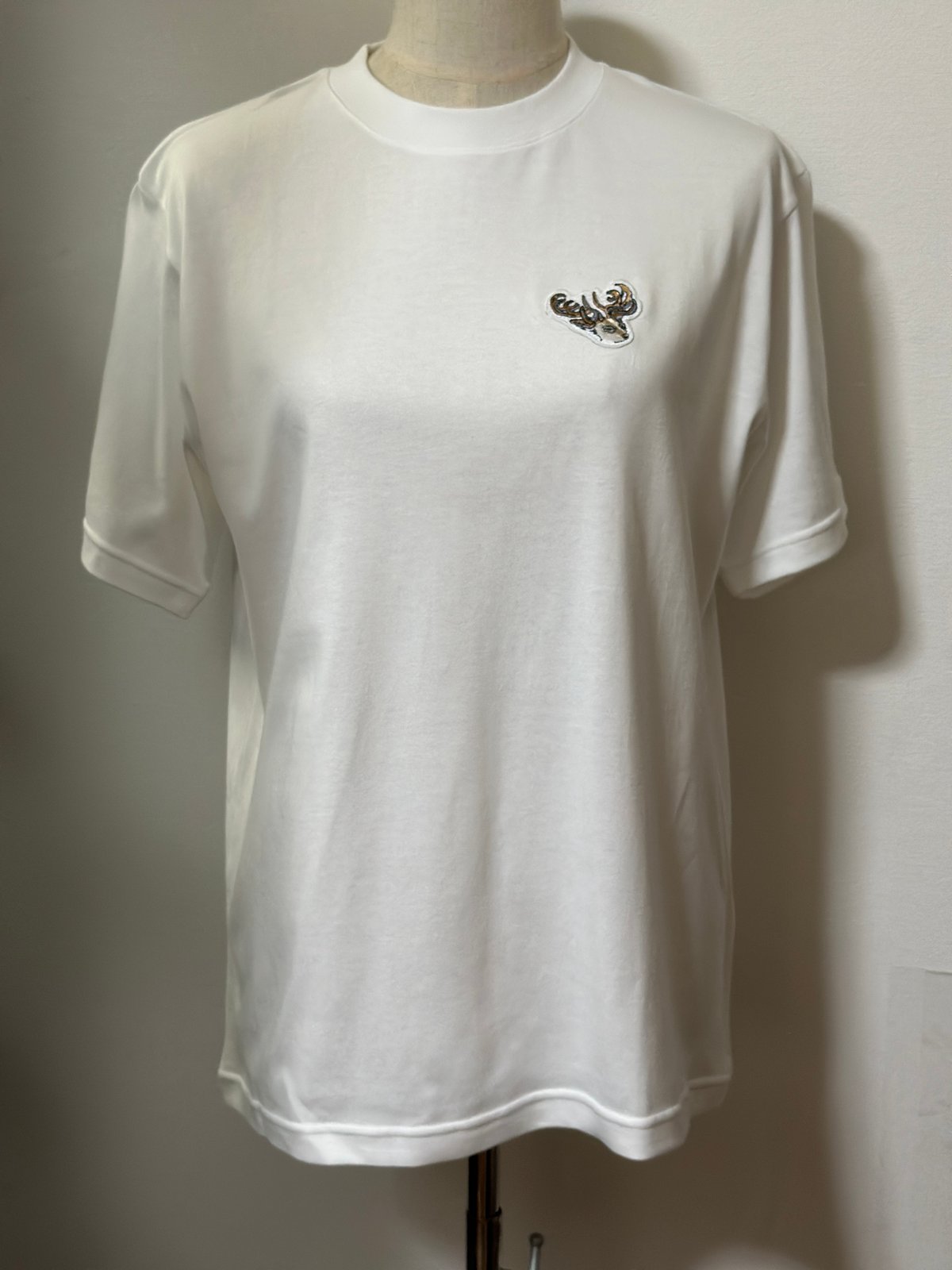 BEASTARS 刺繍ワッペンTシャツ（ルイ） | まちづくり府中オンライン