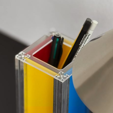stationery-03052　Aluminum Frame Color Acrylic Penstand