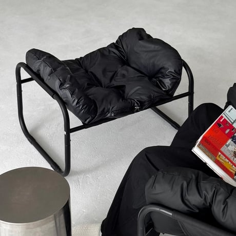chair-03097　Black Frame Padded Lounge Chair and Ottoman