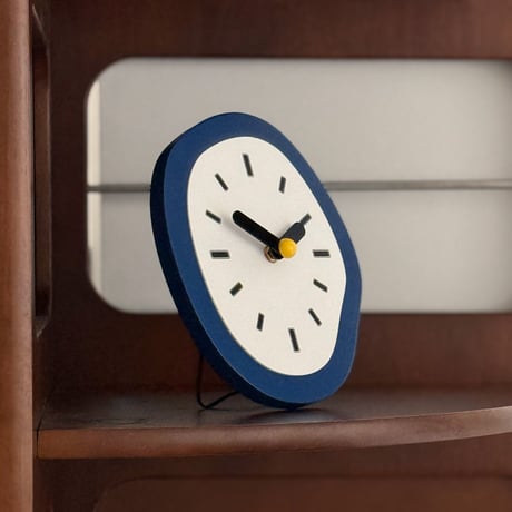 clock-03109　Sculptural Tabletop Clock