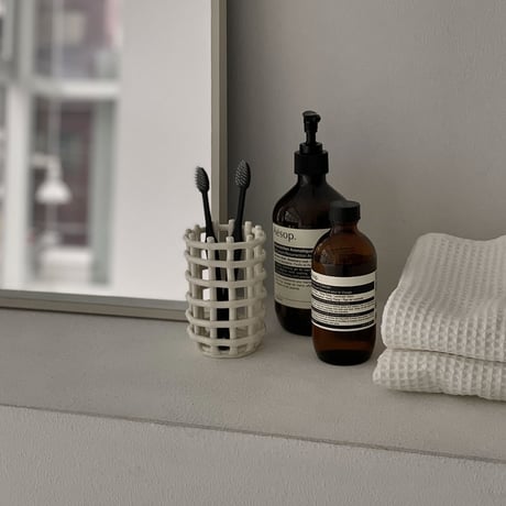 oralcare-03004　Ceramic Basket Stand