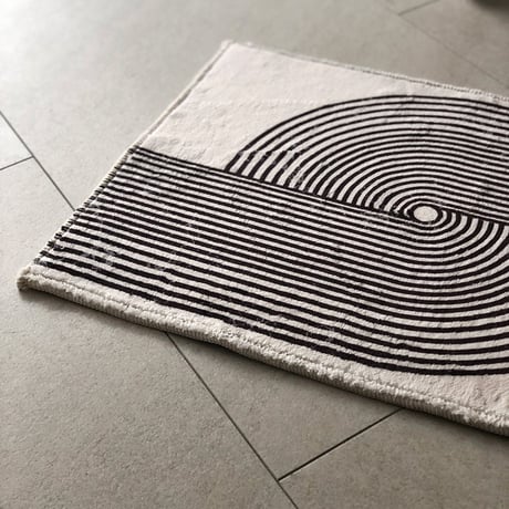 mat-03051　Layer Line Art Rug