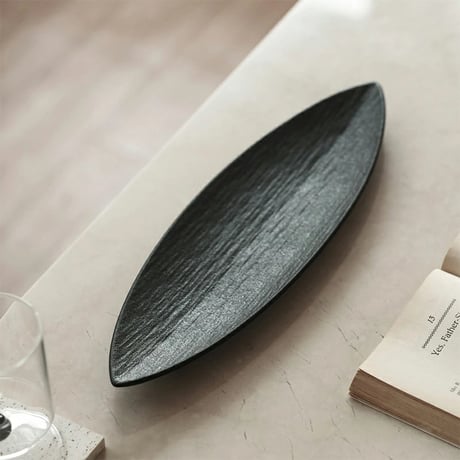 plate-03111　Leaf Black Multi Plate