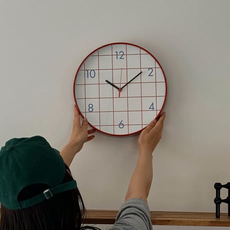 clock-03105　RED Grid Pattern Round Wall Clock