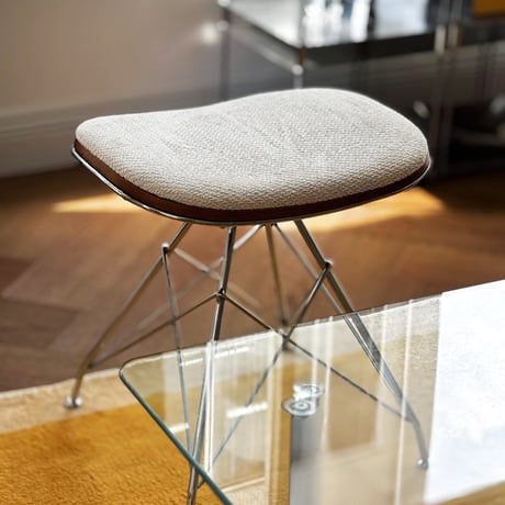 chair-03112　Fabric Seat  Wire Frame Stool H48cm