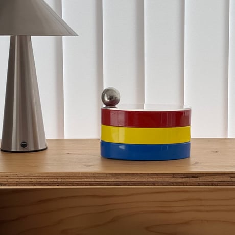 box-03078　Lidded Rotating Oval Small Item Case, 3 Tiers