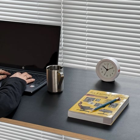 clock-03086　Round Alarm Table Clock