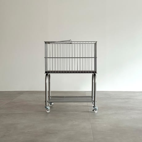 wagon-03034　Wood Handle Steal Flame Laundry Basket