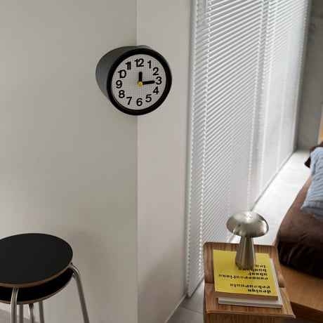 clock-03111　Black Wall Clock For Corners only Silent