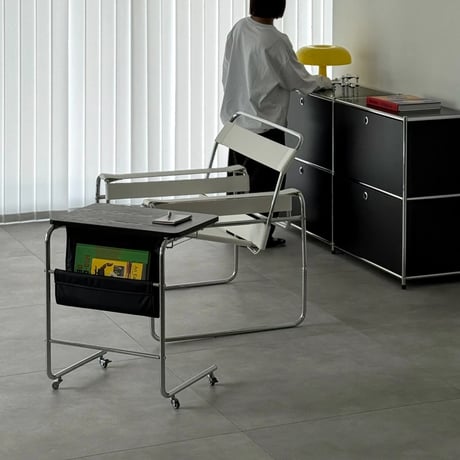 table-03193　Black Pocket Caster Table