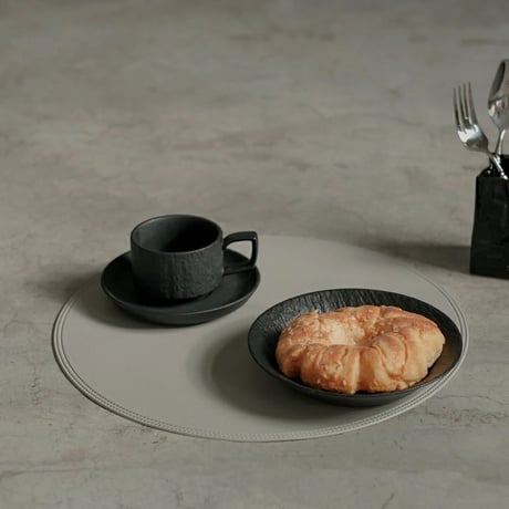 tablecloth-03070　Vegan Leather Round Placemat 38cm/Set of 2