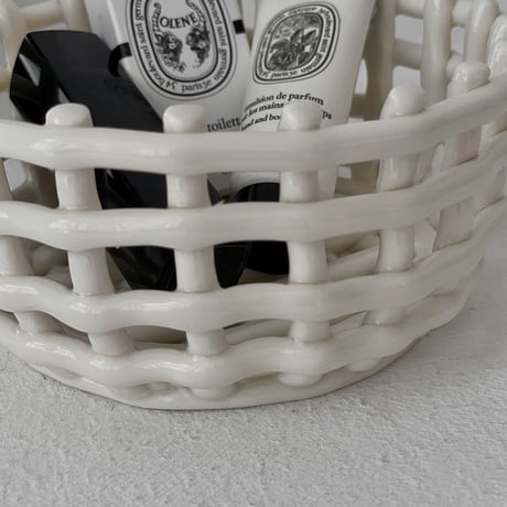 basket-03075　Ceramic Basket Round Off White