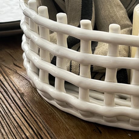 basket-03073　Ceramic Fruit Bowl Basket Off White