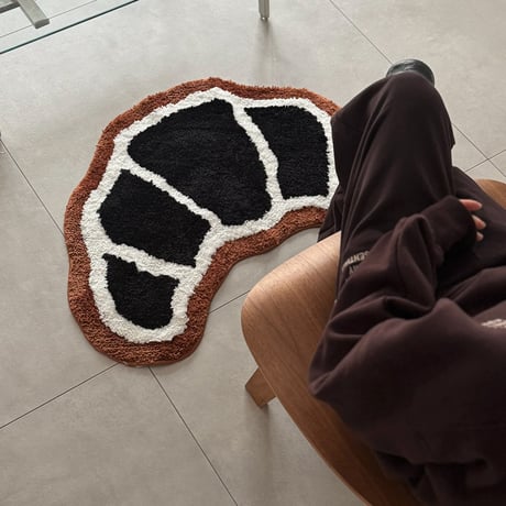 mat-03108　Croissant Shaped Rug 65x85