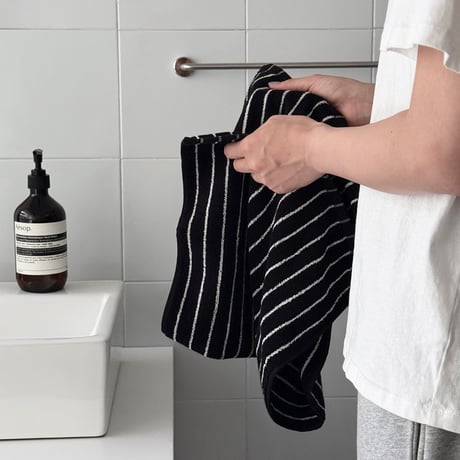 towel-03037　Black / Red Stripe Face Towel