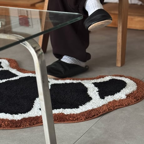 mat-03108　Croissant Shaped Rug 65x85