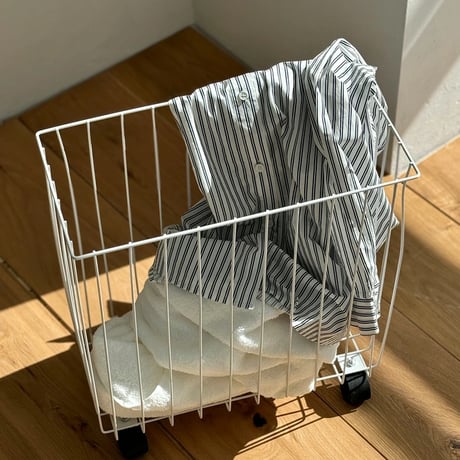 wagon-03006　Iron Laundry Cart With Casters