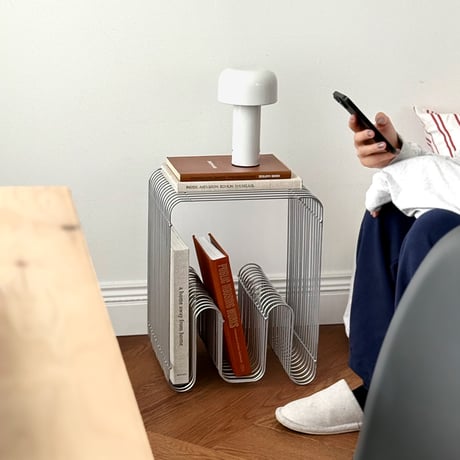 table-03231　W-shaped Wire Rack Magazine Rack Side Table