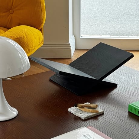 magazinerack-03042　Larch Plywood Cross Bookstand