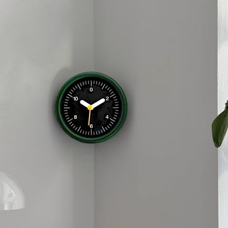 clock-03117　Brown / Green Wall Clock For Corners only Silent