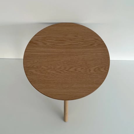 table-03185　White Oak Veneer Top Round Side Table