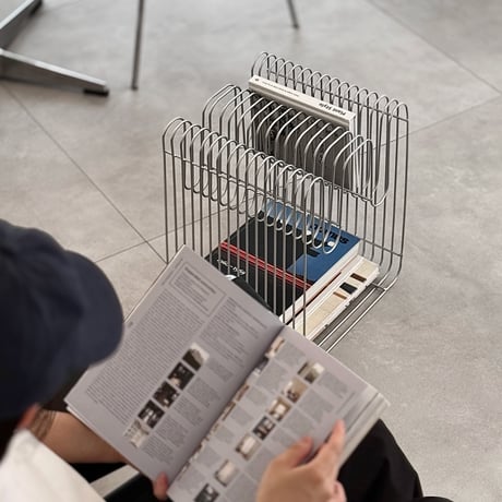 table-03231　W-shaped Wire Rack Magazine Rack Side Table