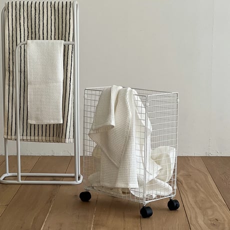 wagon-03007　Foldable Iron Mesh Laundry Cart With Casters