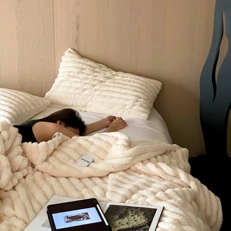 pillowcase-03014　Striped Rabbit Fur Fluffy Blanket and Pillowcase/Set of 2