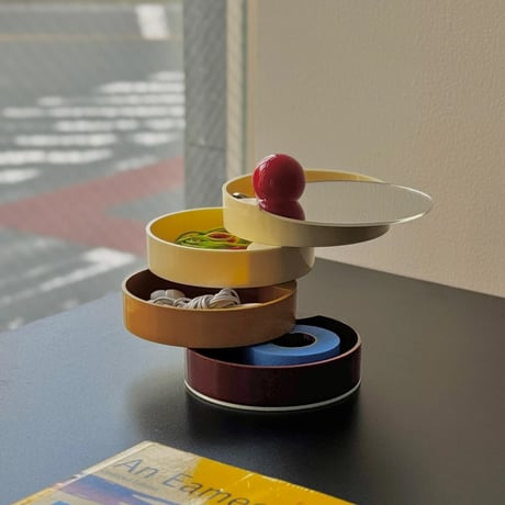 box-03062　Rotating Round Accessory Case