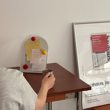 stationery-03041　Desktop Arched Magnetic Board