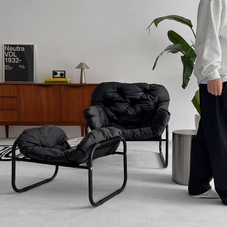 chair-03097　Black Frame Padded Lounge Chair and Ottoman