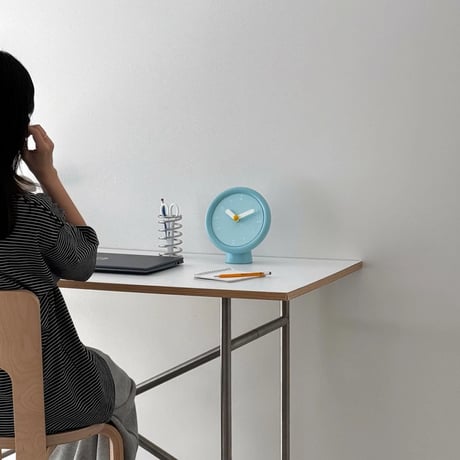 clock-03097　Blue Round Table Clock With Stand