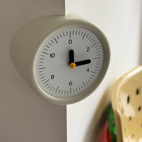 clock-03112　Cream Wall Clock For Corners only Silent