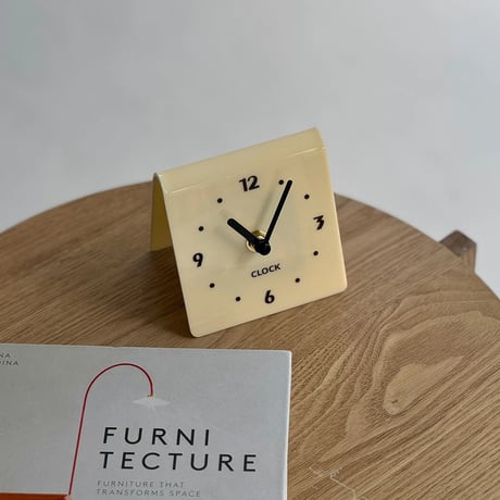 clock-03065　Color Table Clock