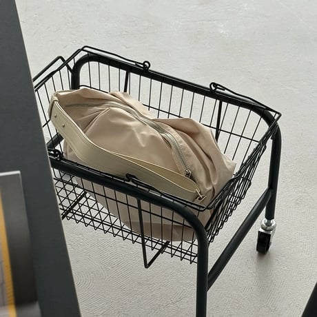 wagon-03022　Black Castor Wagon And Basket