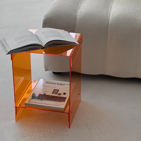 table-03153　Acrylic Clear Side Table