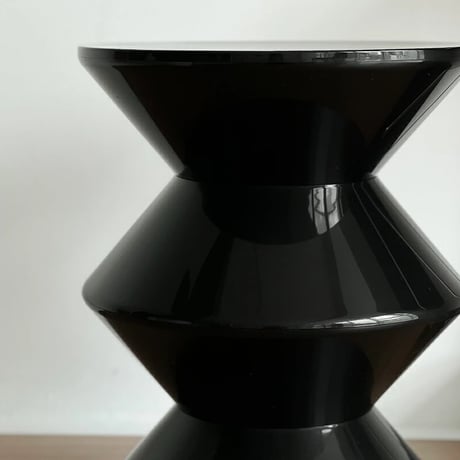 table-03099　Zigzag Stool Side Table