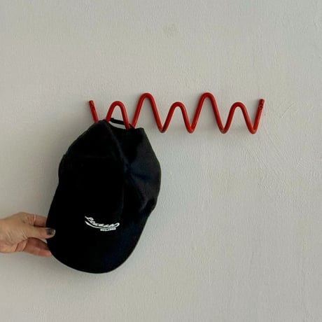 wall-03100　Loop Red 3-hook Iron