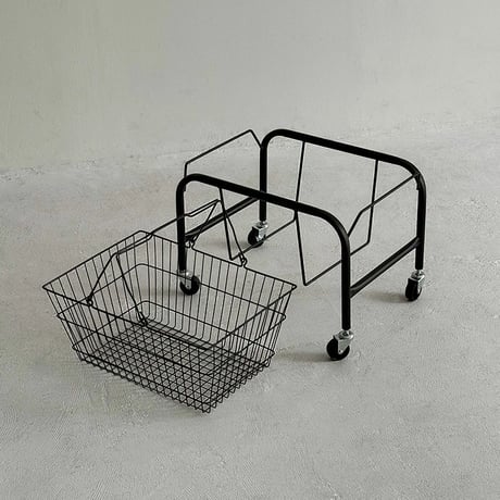 wagon-03022　Black Castor Wagon And Basket