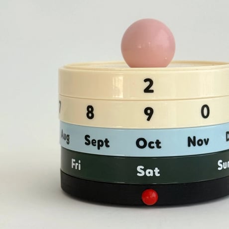 calendar-03034　Color Ball Rotating Tabletop Perpetual Calendar