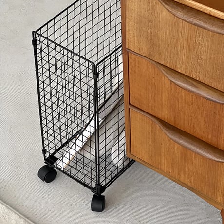 wagon-03007　Foldable Iron Mesh Laundry Cart With Casters