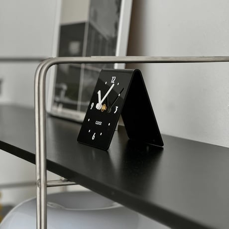 clock-03065　Color Table Clock